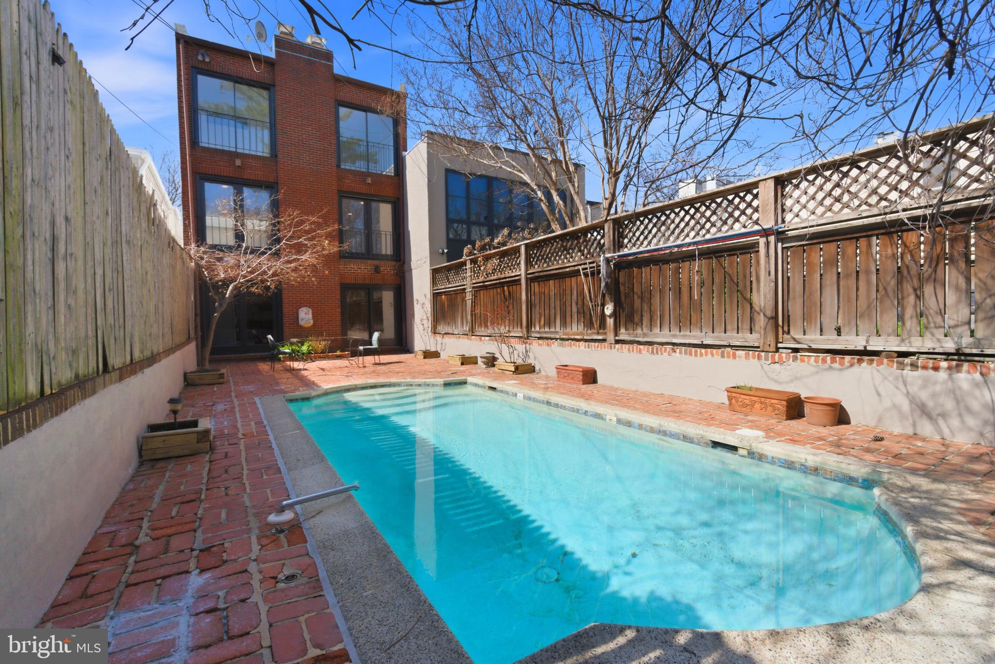 CAPITOL HILL - Residential