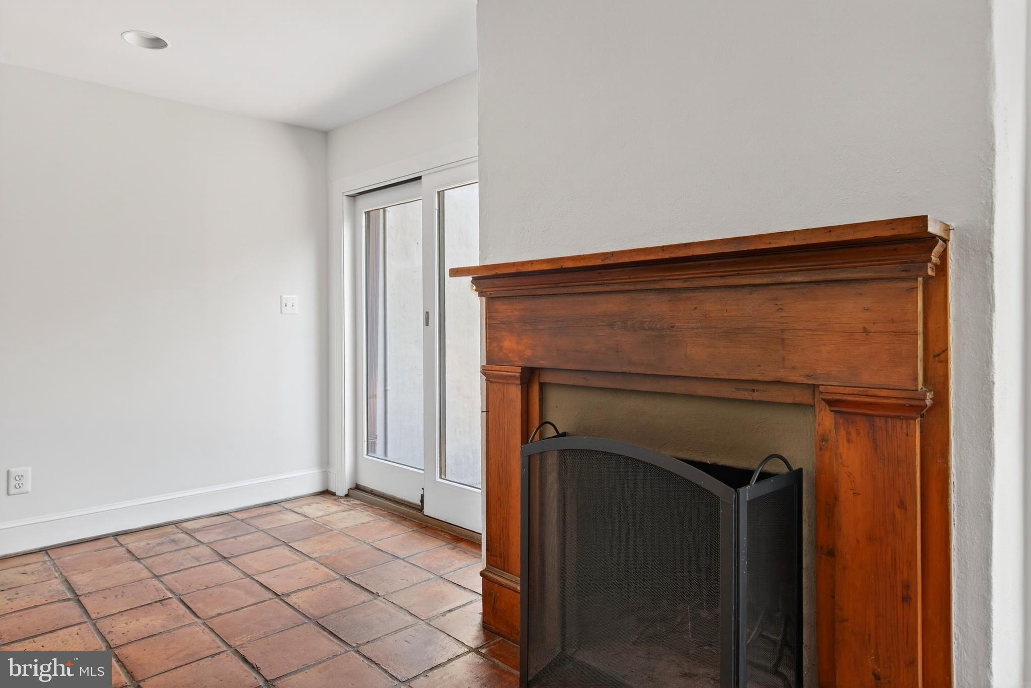 CAPITOL HILL - Residential