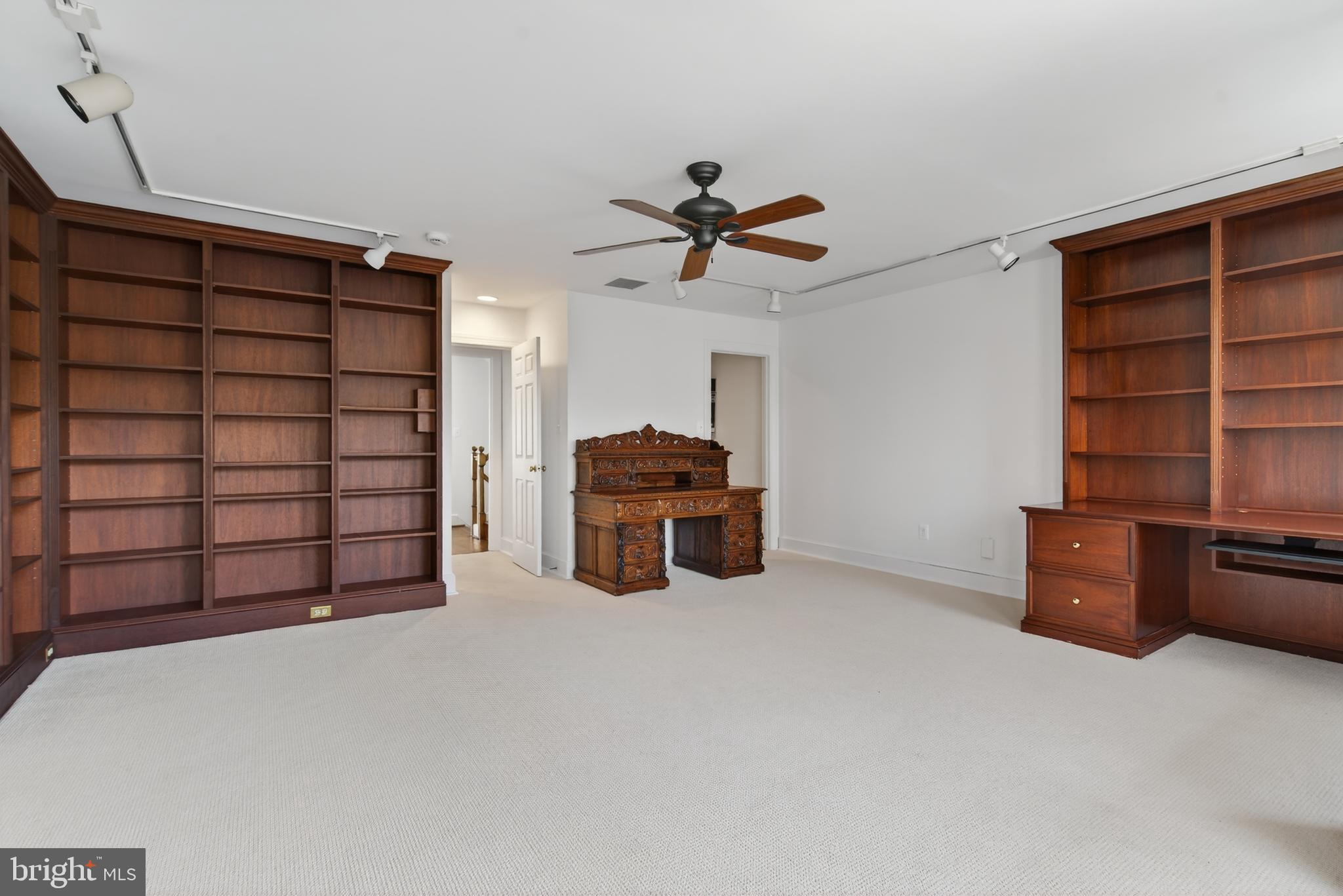 CAPITOL HILL - Residential