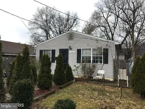 1304 Doewood Lane, Capitol Heights, MD 20743 - #: MDPG2215674