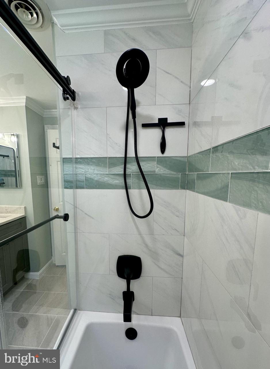 SEQUOIA FARMS - Residential Lease