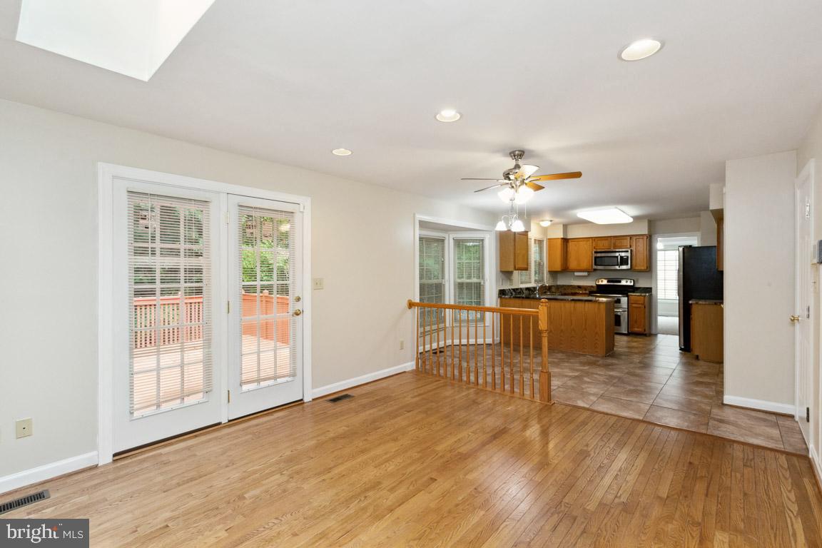 RUSSETT - Residential Lease