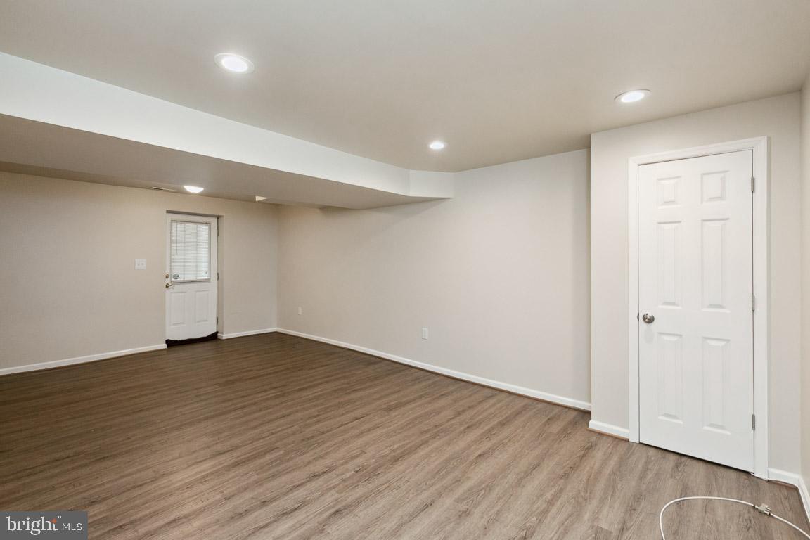 RUSSETT - Residential Lease