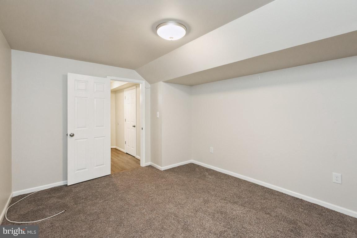 RUSSETT - Residential Lease