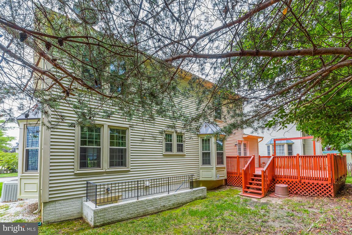 RUSSETT - Residential Lease