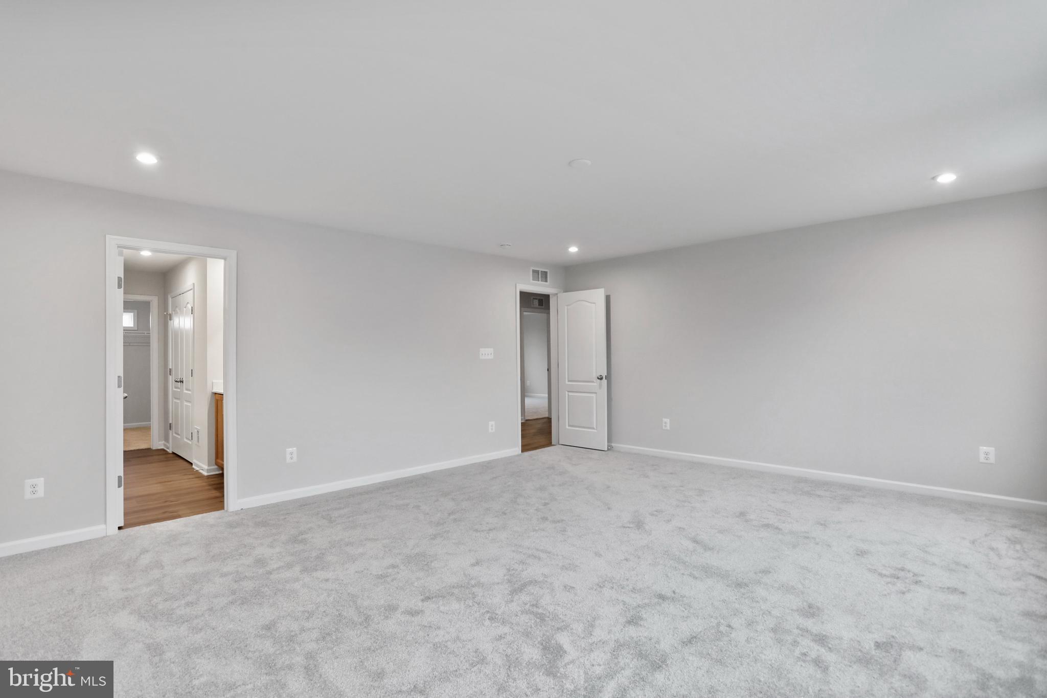 OVERLOOK AT RIVERSIDE - Residential Lease