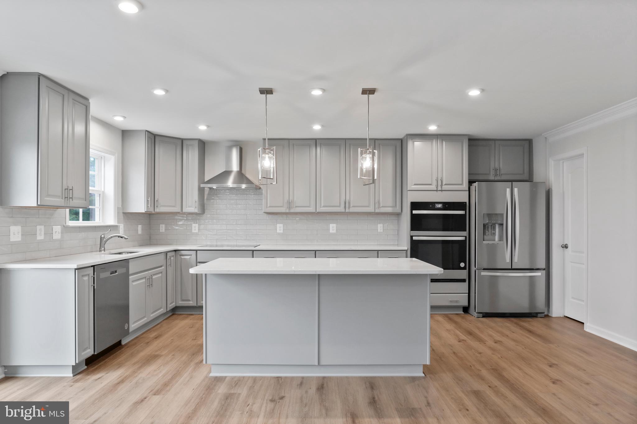 OVERLOOK AT RIVERSIDE - Residential Lease