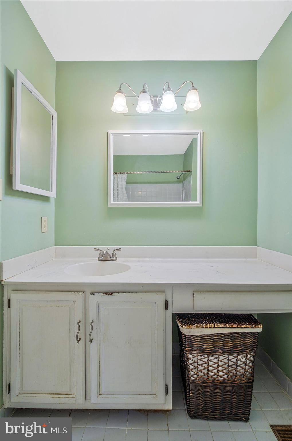 HICKORY RIDGE LA PLATA - Residential Lease