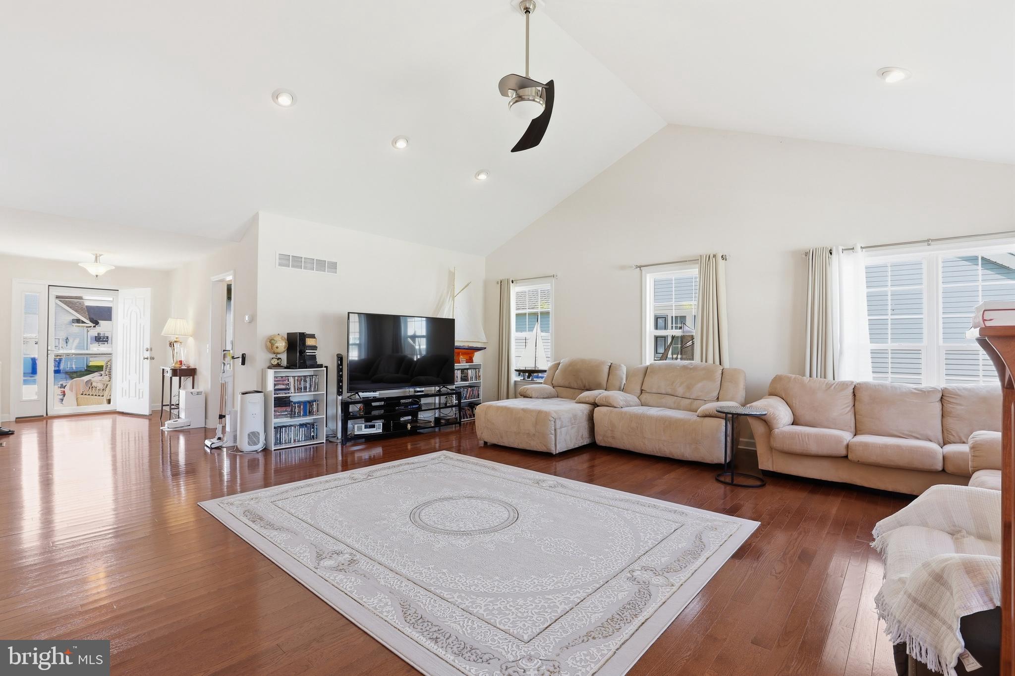 GOVERNORS GRANT - Residential