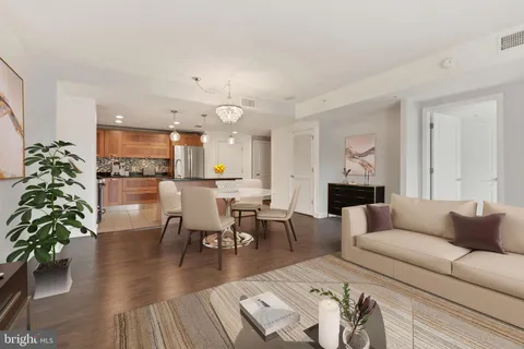 2451 Midtown Avenue Unit 516, Alexandria, VA MLS: VAFX2221526