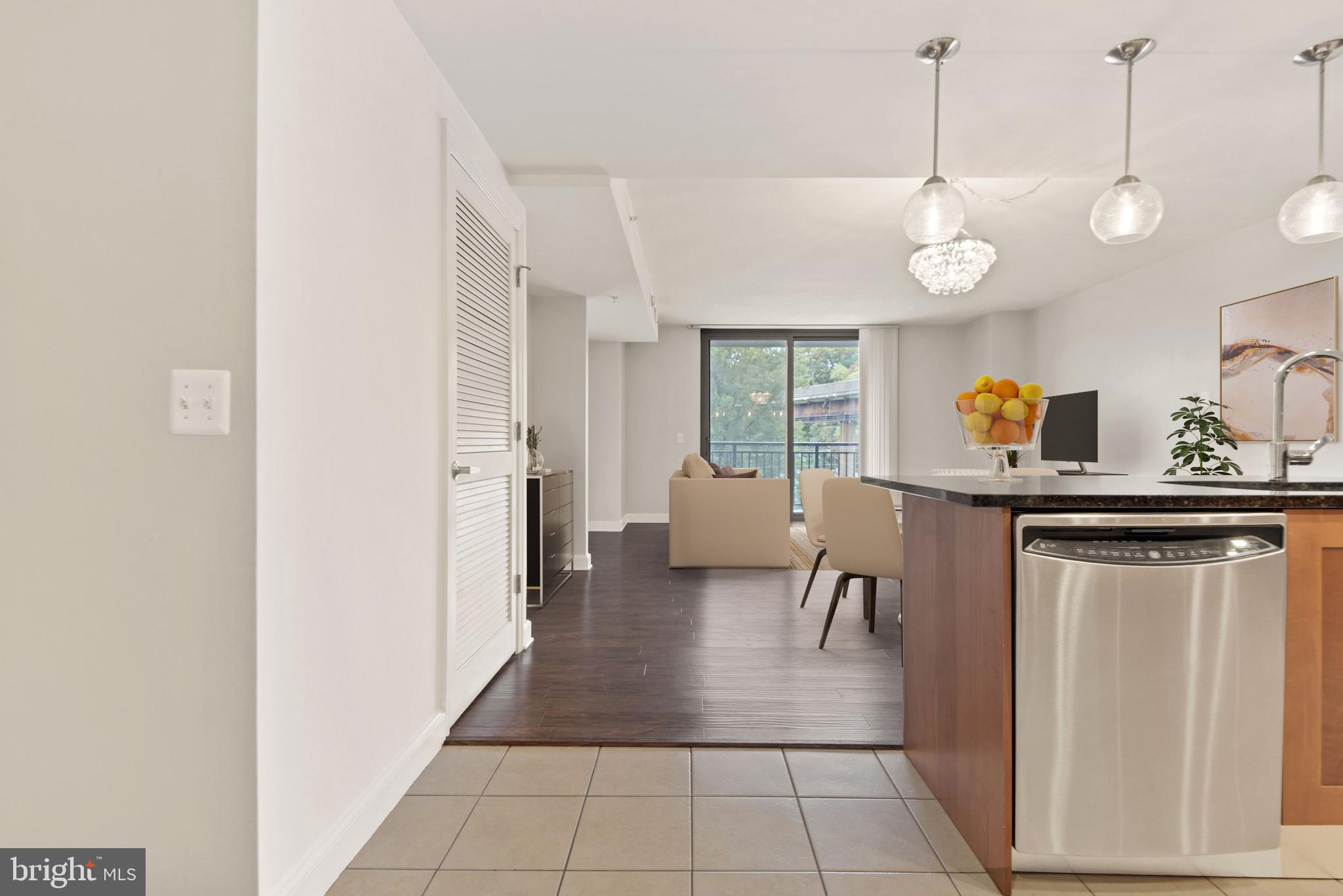 2451 MIDTOWN AVENUE 516