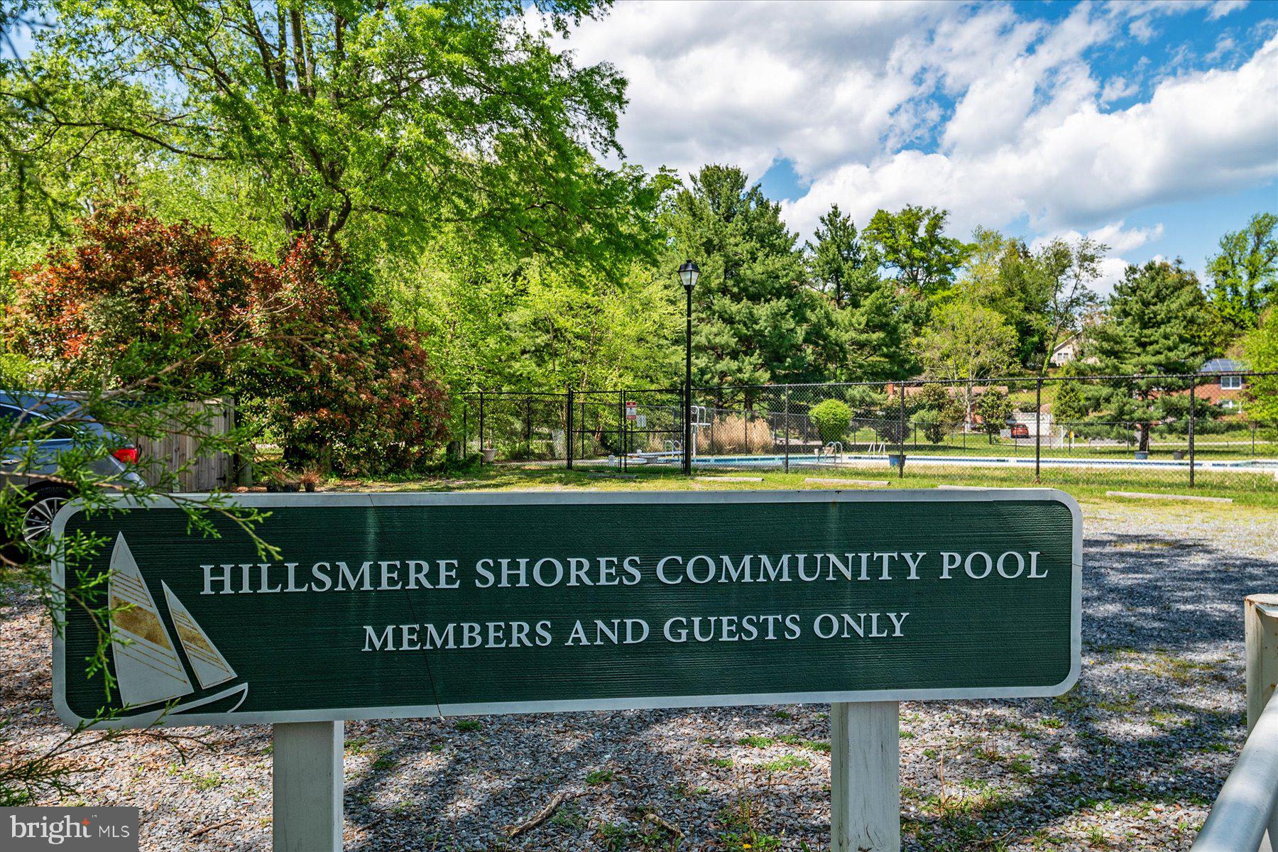 HILLSMERE SHORES - Residential