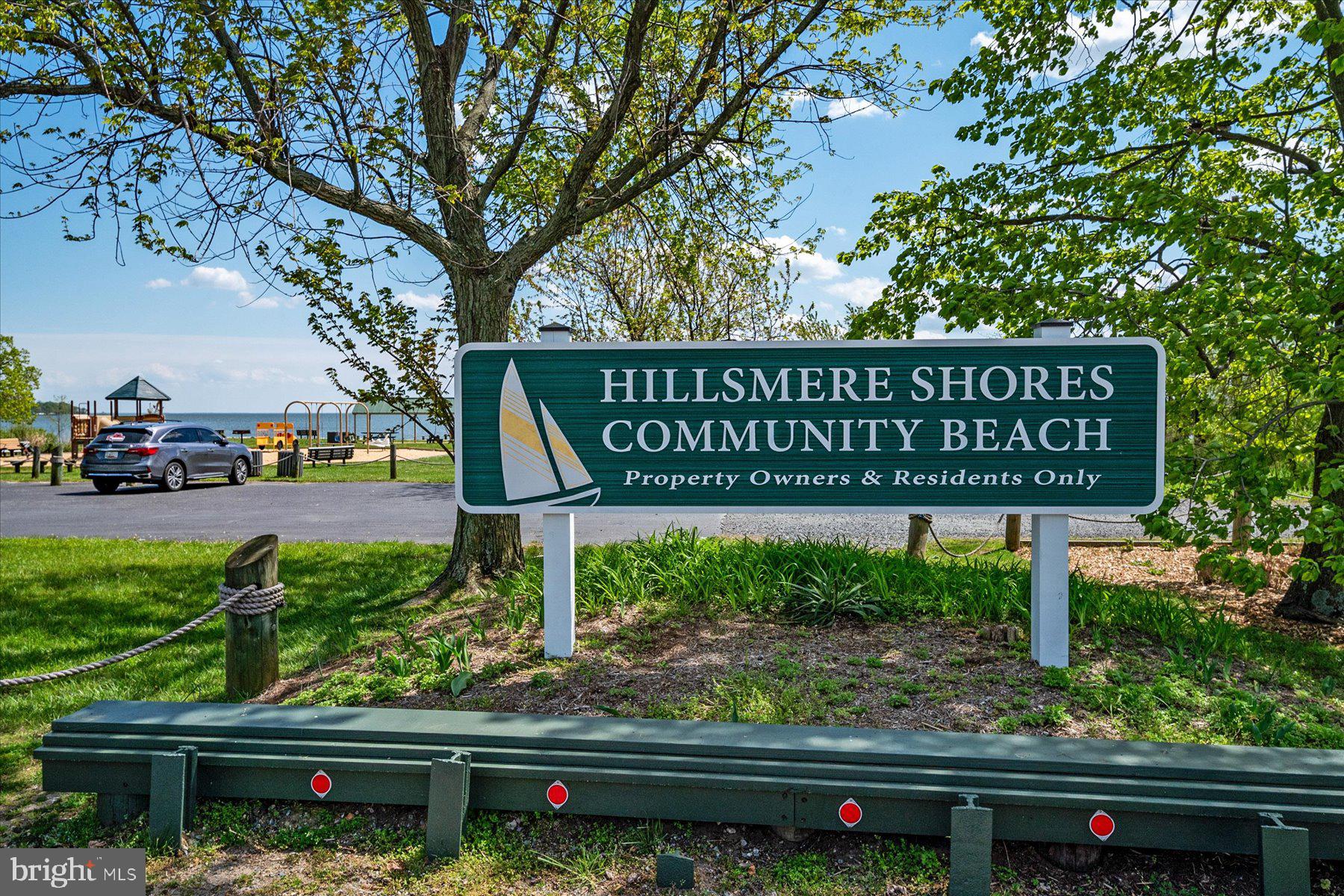 HILLSMERE SHORES - Residential