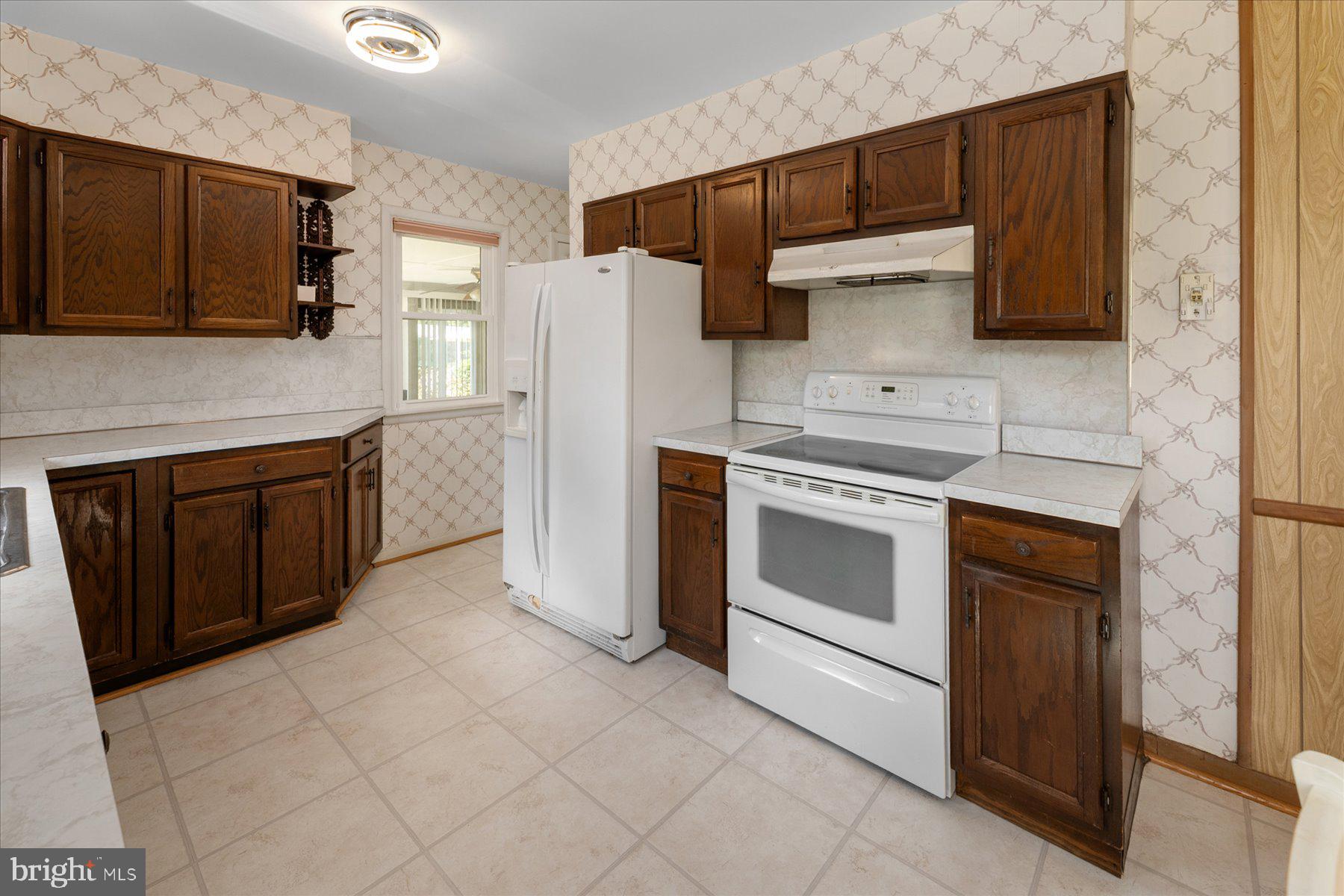 HILLSMERE SHORES - Residential
