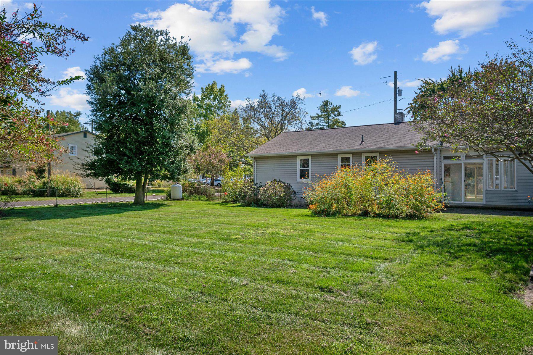 HILLSMERE SHORES - Residential