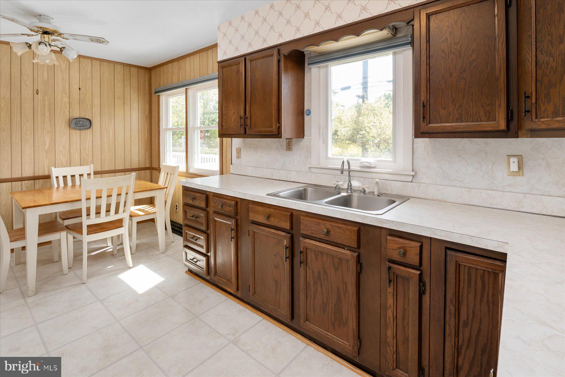 HILLSMERE SHORES - Residential