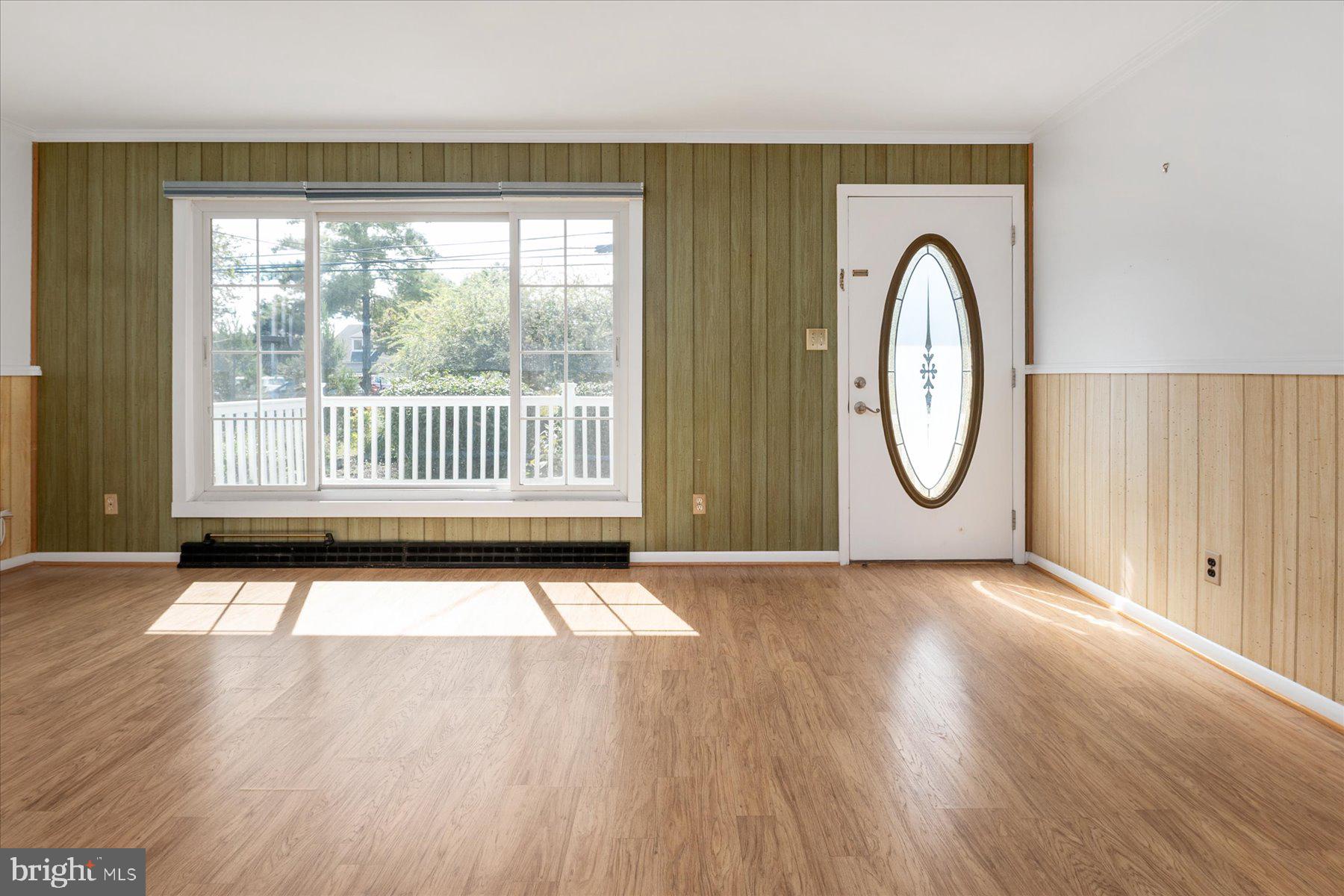 HILLSMERE SHORES - Residential