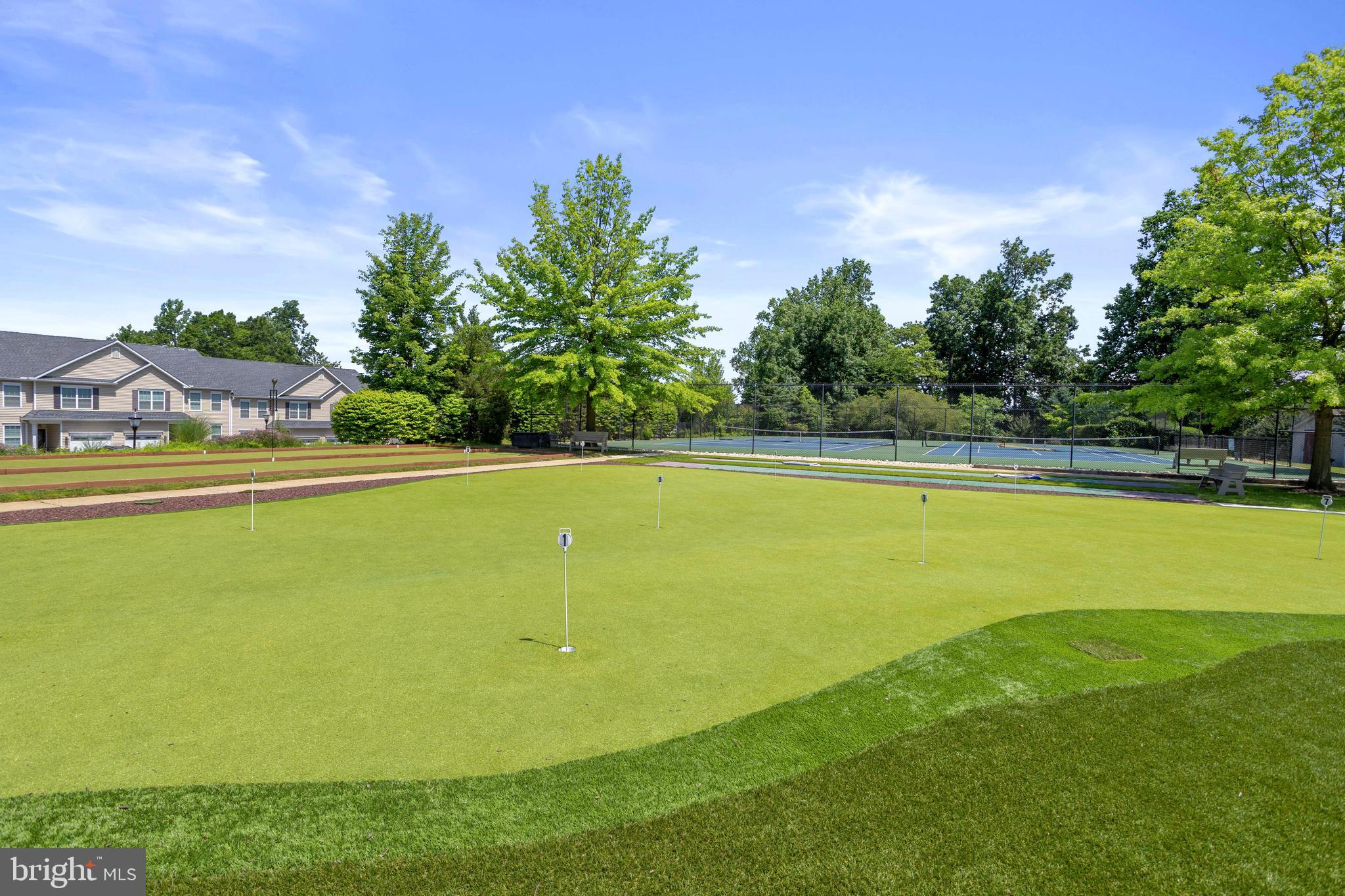 CREEKSIDE VILLAGE - Residential