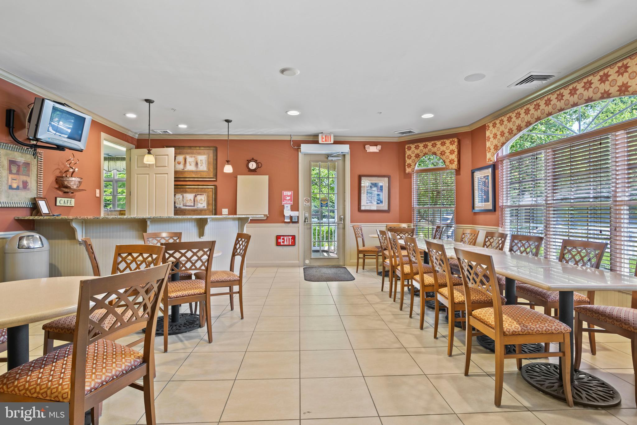 CREEKSIDE VILLAGE - Residential