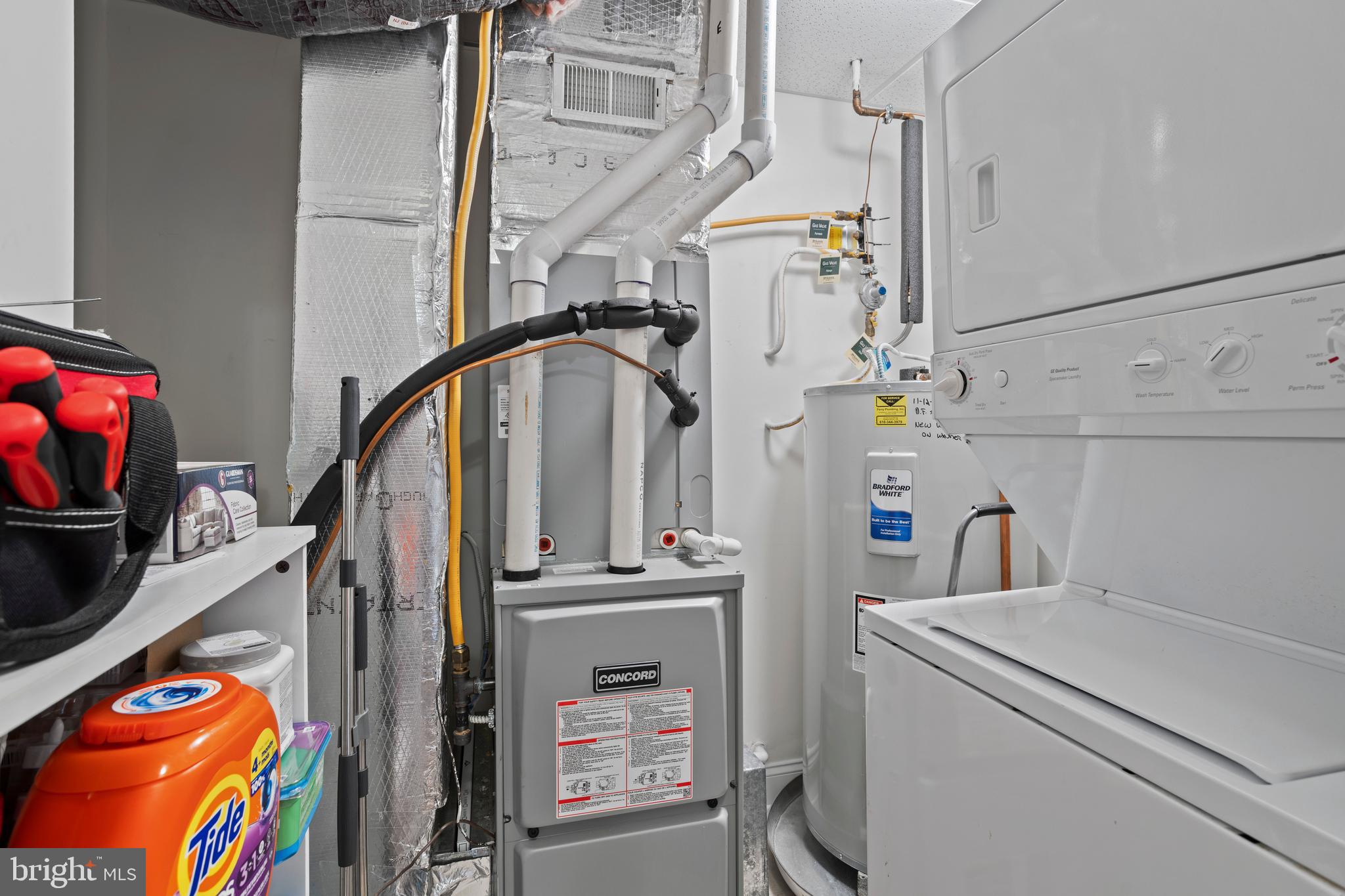 CREEKSIDE VILLAGE - Residential