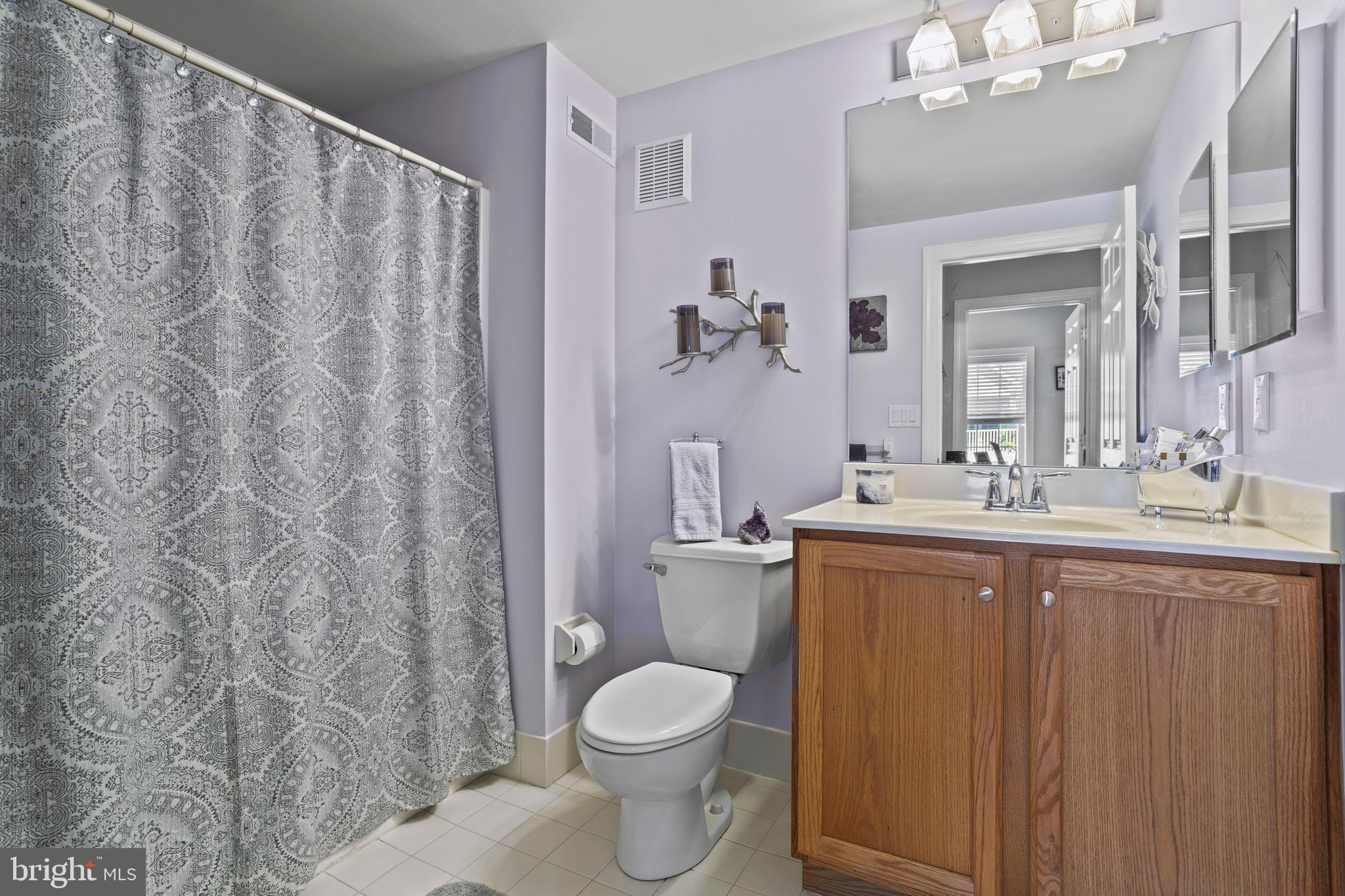 CREEKSIDE VILLAGE - Residential