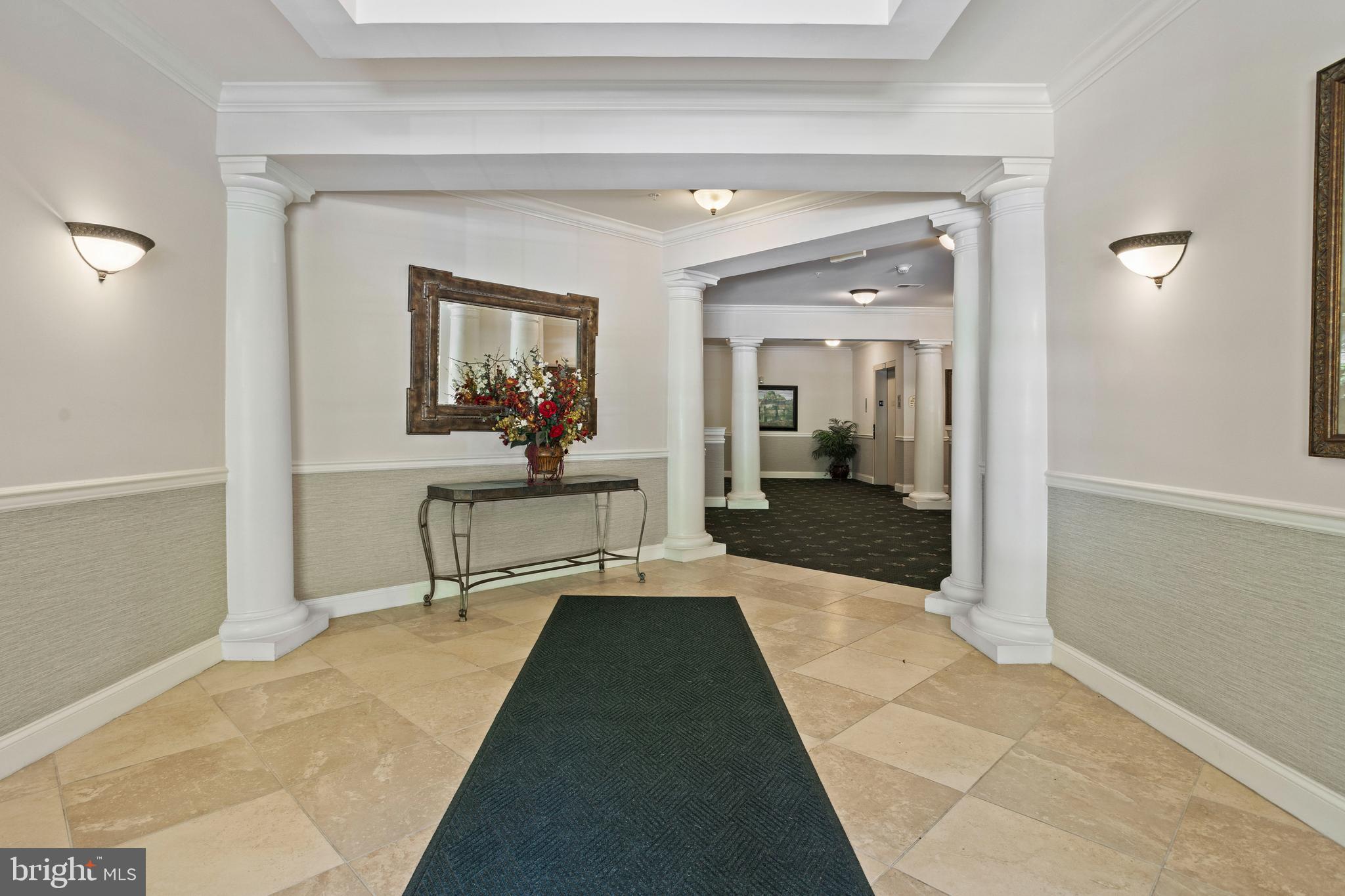 CREEKSIDE VILLAGE - Residential