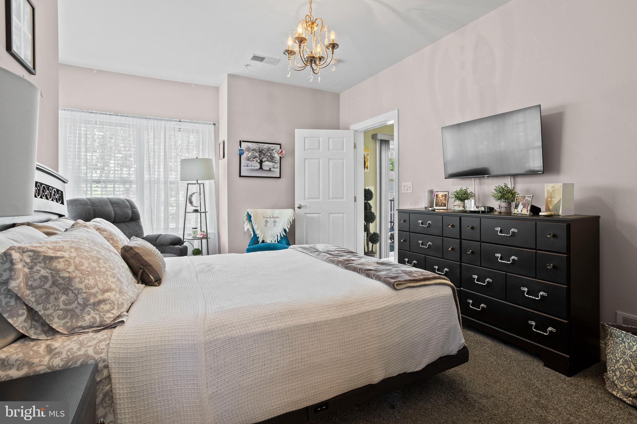 CREEKSIDE VILLAGE - Residential