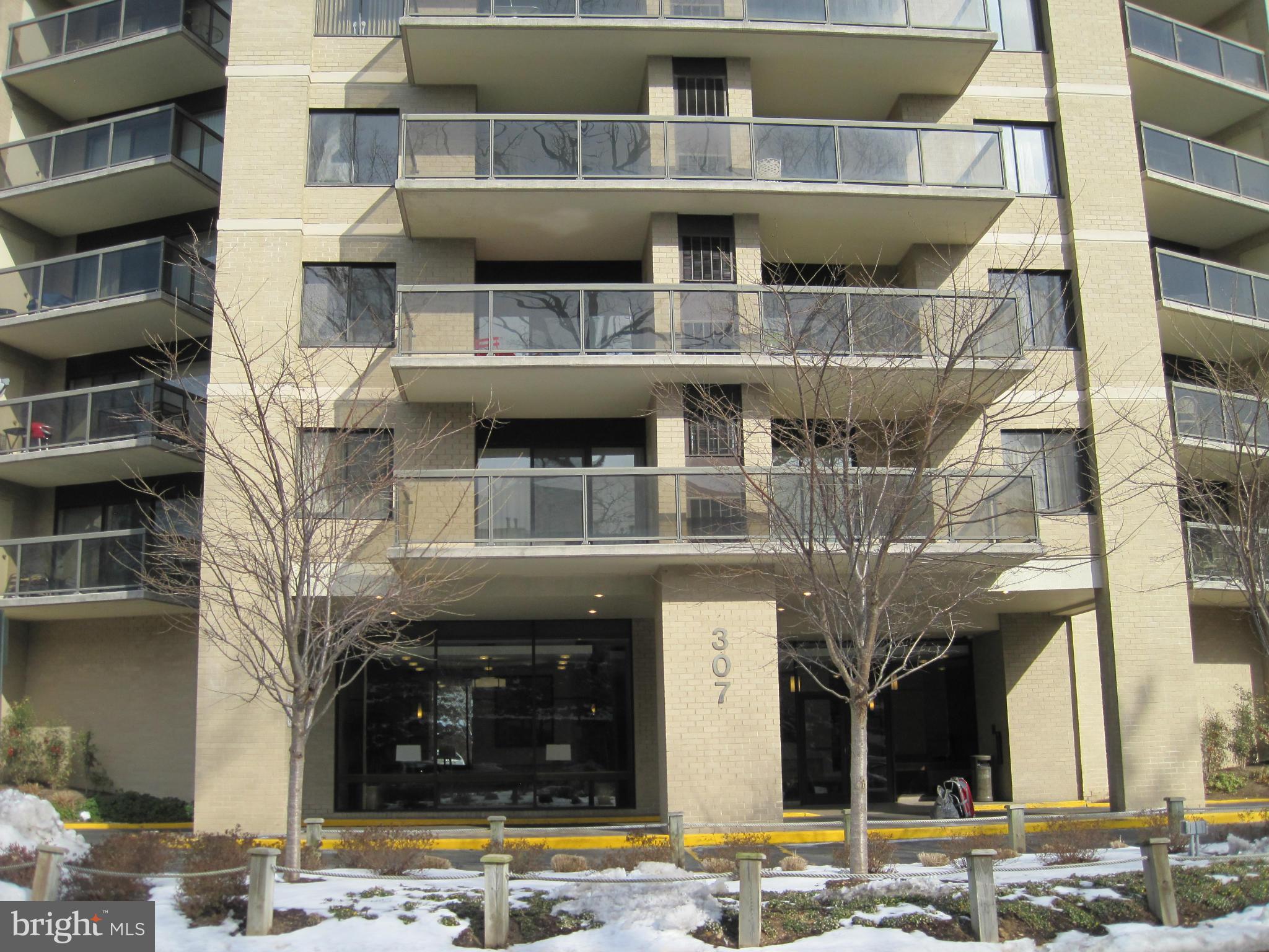 WATERGATE AT LANDMARK - Residential Lease