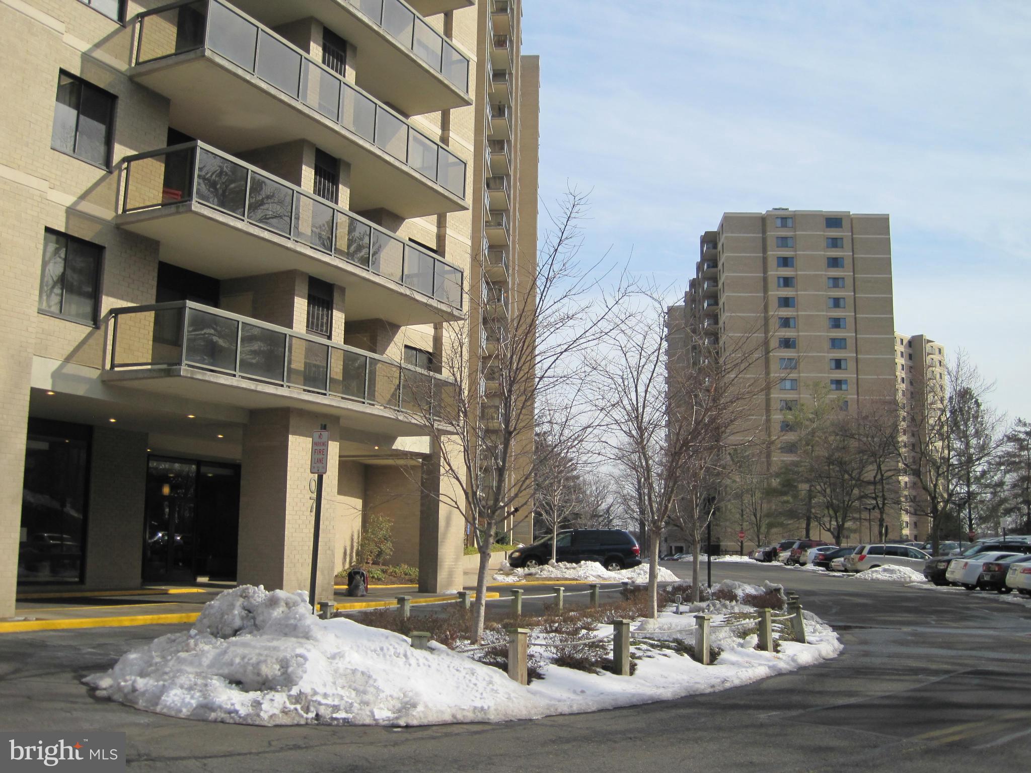 WATERGATE AT LANDMARK - Residential Lease