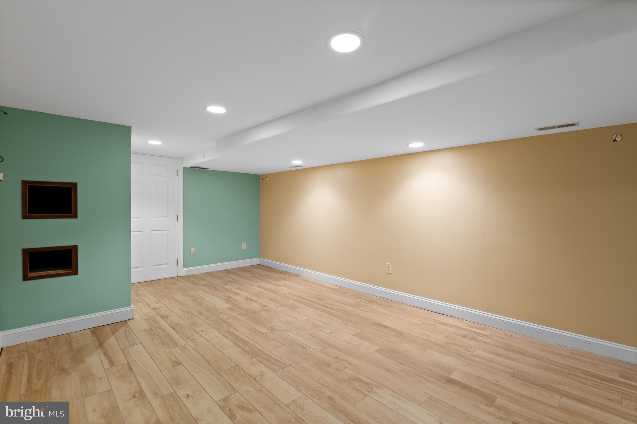 WASHINGTON SQ WEST - Residential