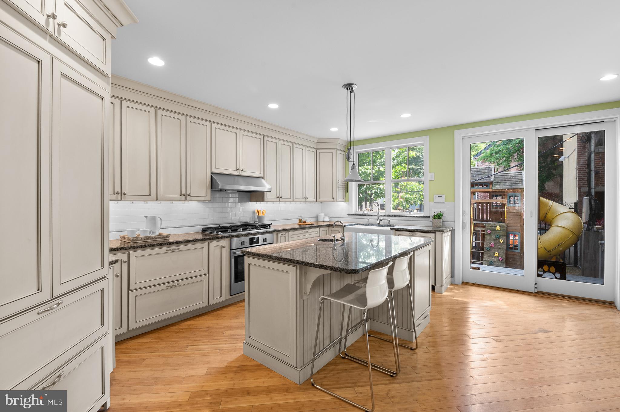 WASHINGTON SQ WEST - Residential