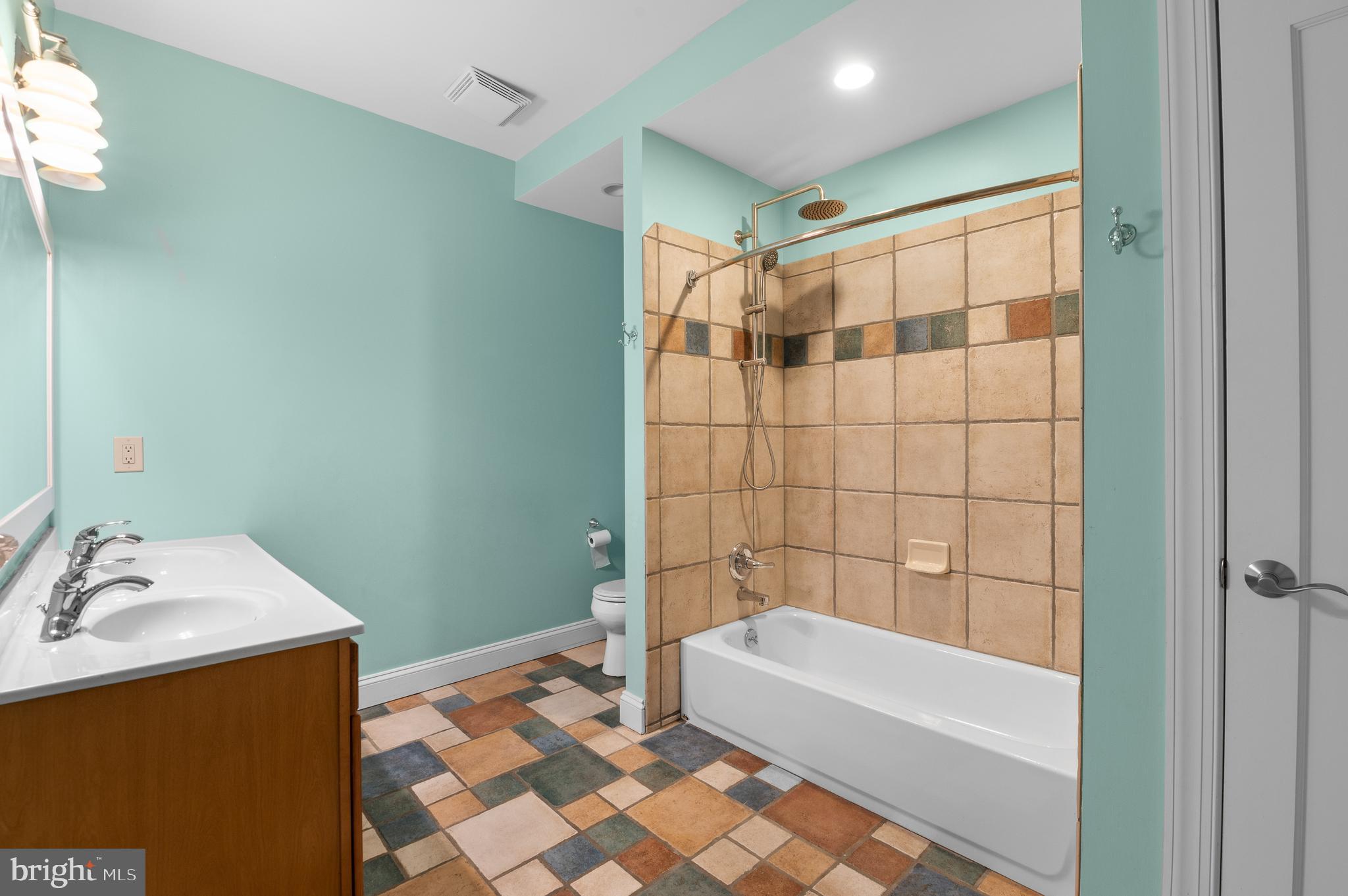 WASHINGTON SQ WEST - Residential