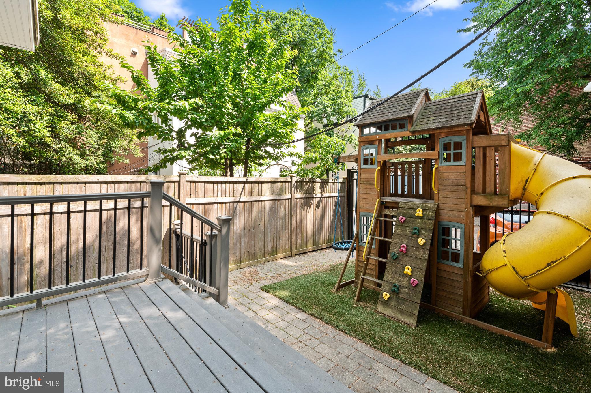 WASHINGTON SQ WEST - Residential