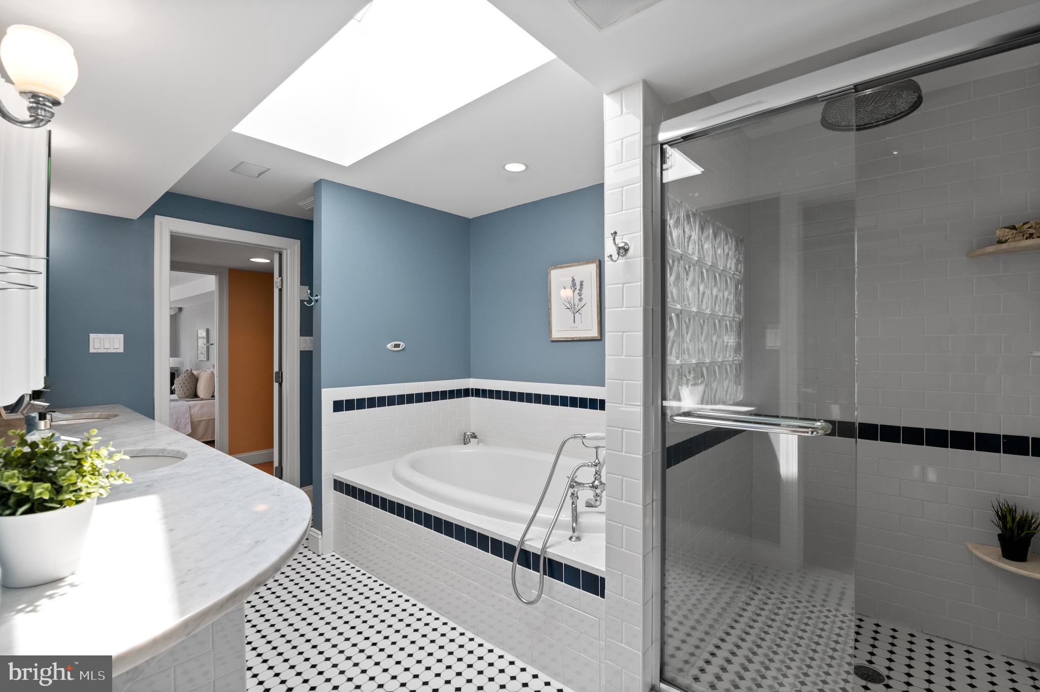 WASHINGTON SQ WEST - Residential