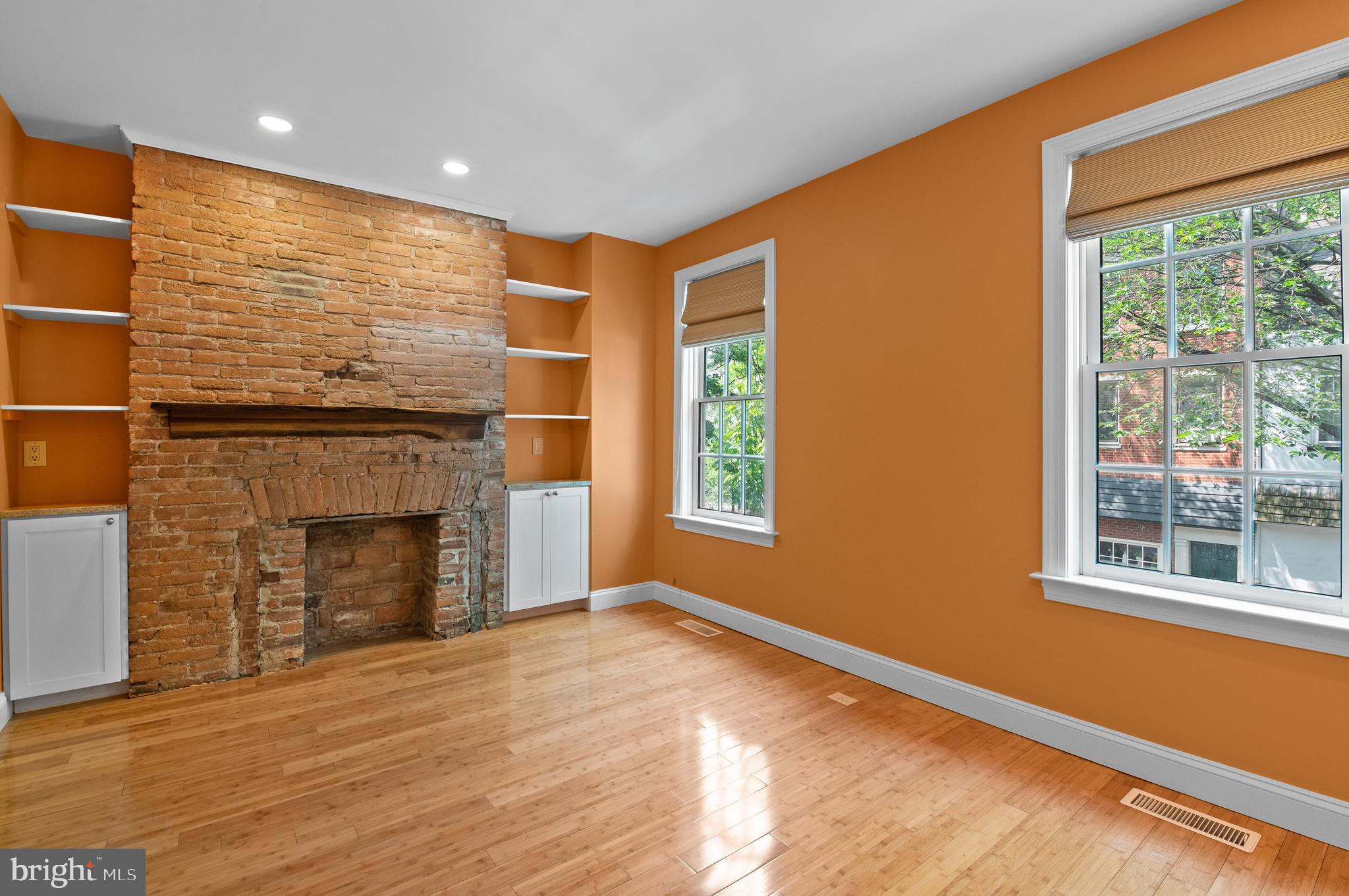 WASHINGTON SQ WEST - Residential