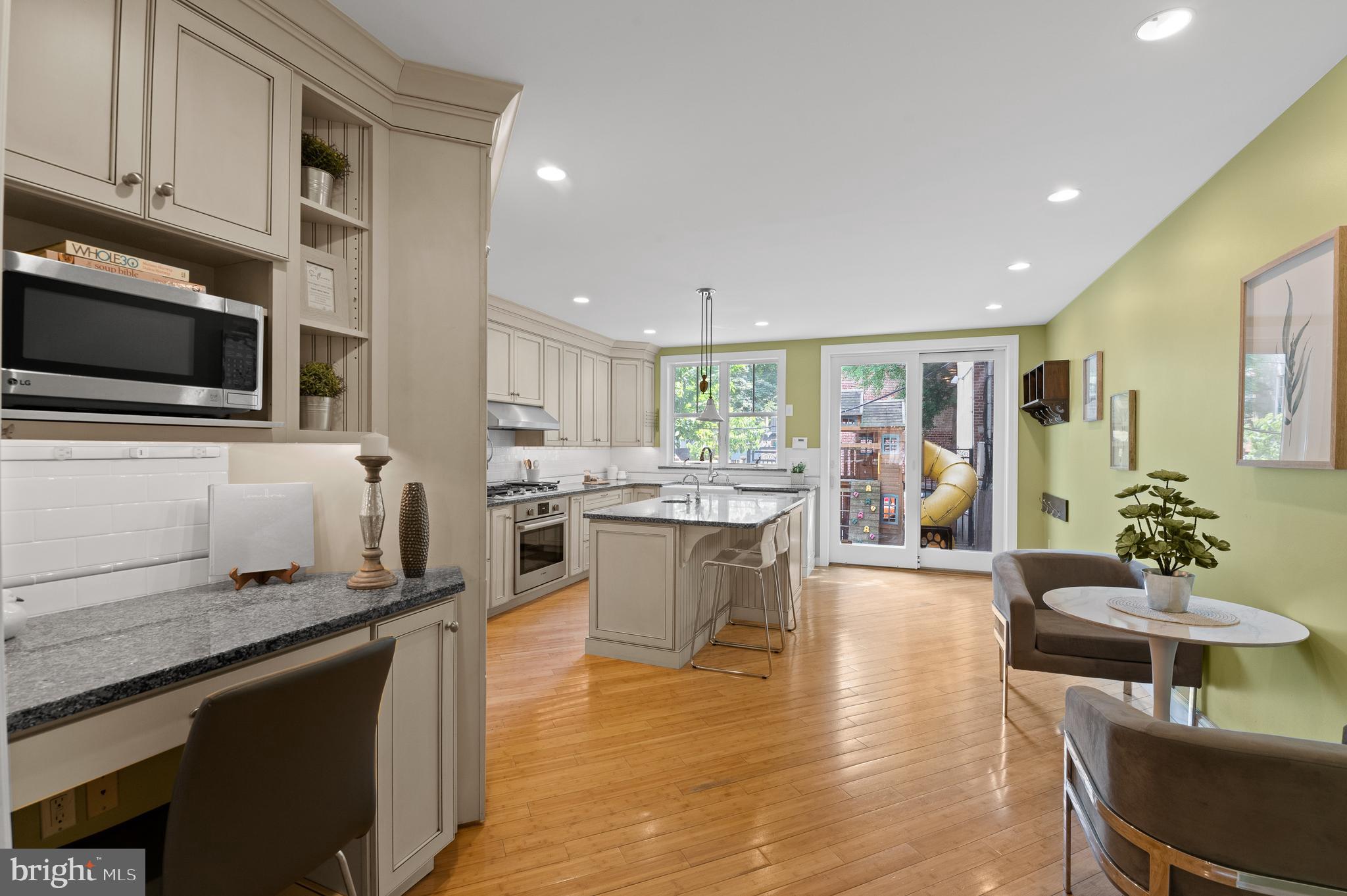 WASHINGTON SQ WEST - Residential