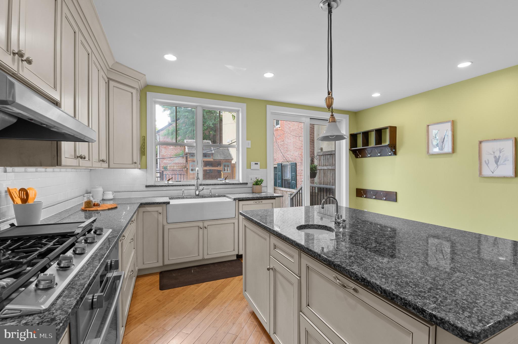 WASHINGTON SQ WEST - Residential