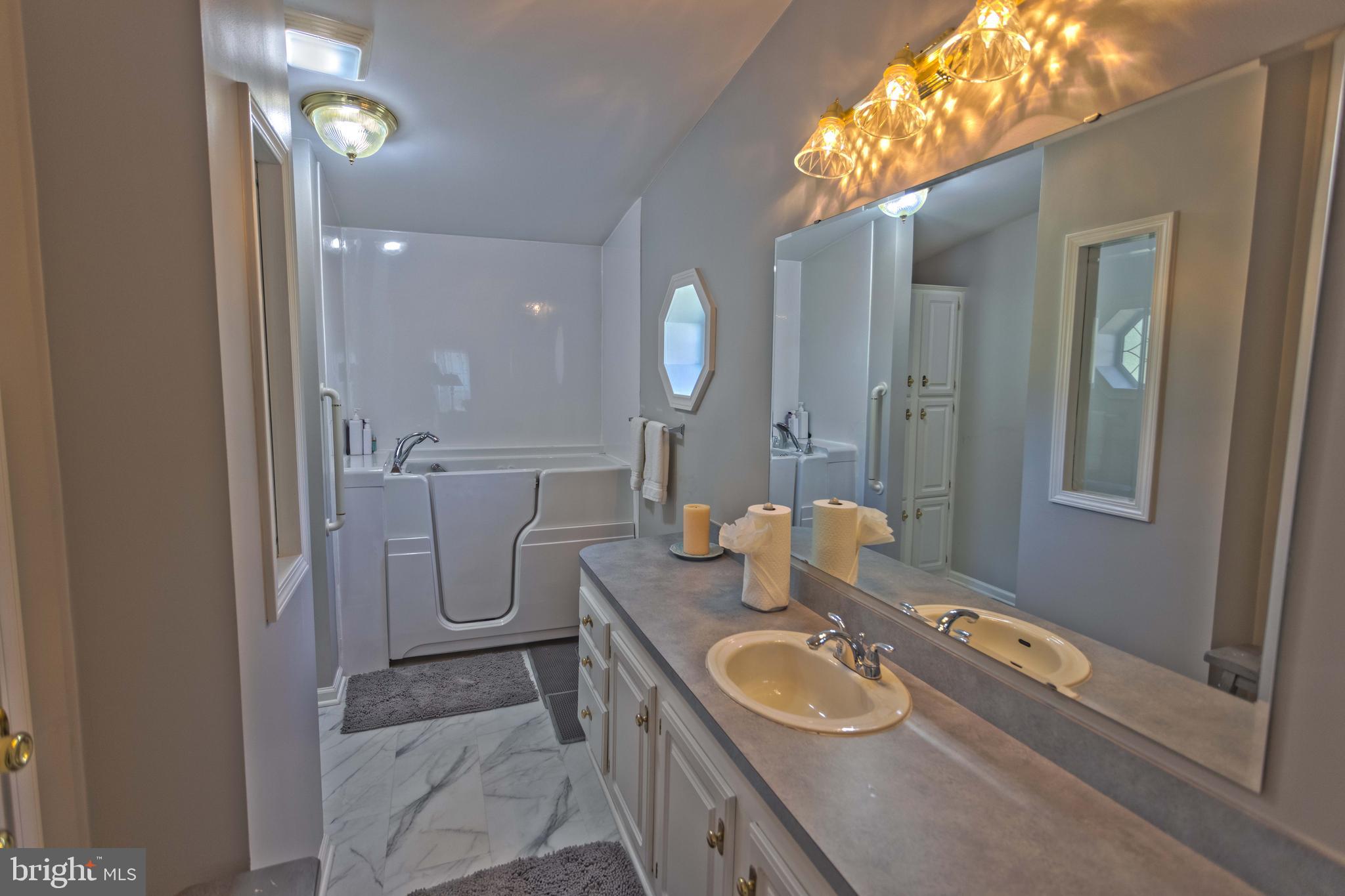 WILLOW RUN - Residential