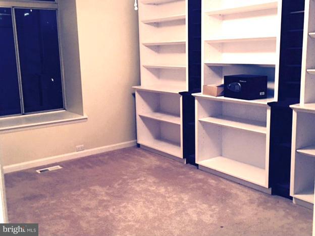 SOUTHAMPTON - Residential Lease