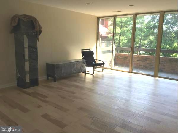 SOUTHAMPTON - Residential Lease