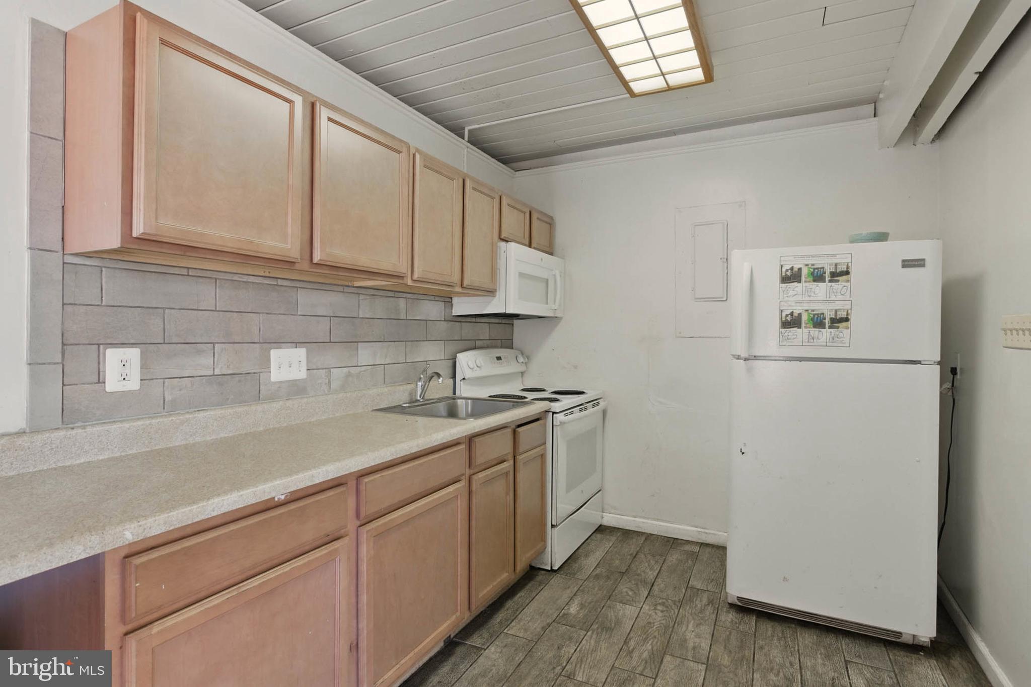 VILLA RIDGE CONDOMINIUM - Residential