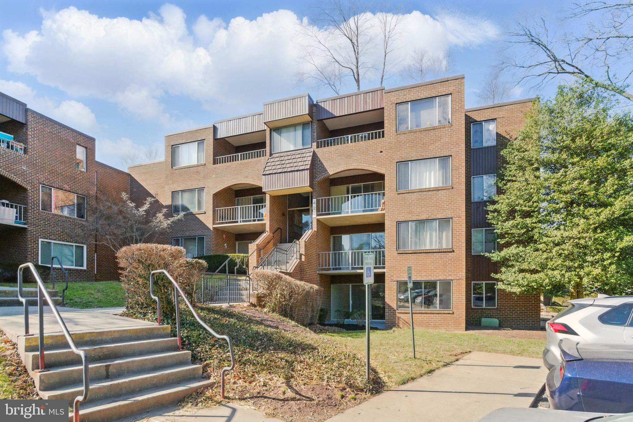 VILLA RIDGE CONDOMINIUM - Residential