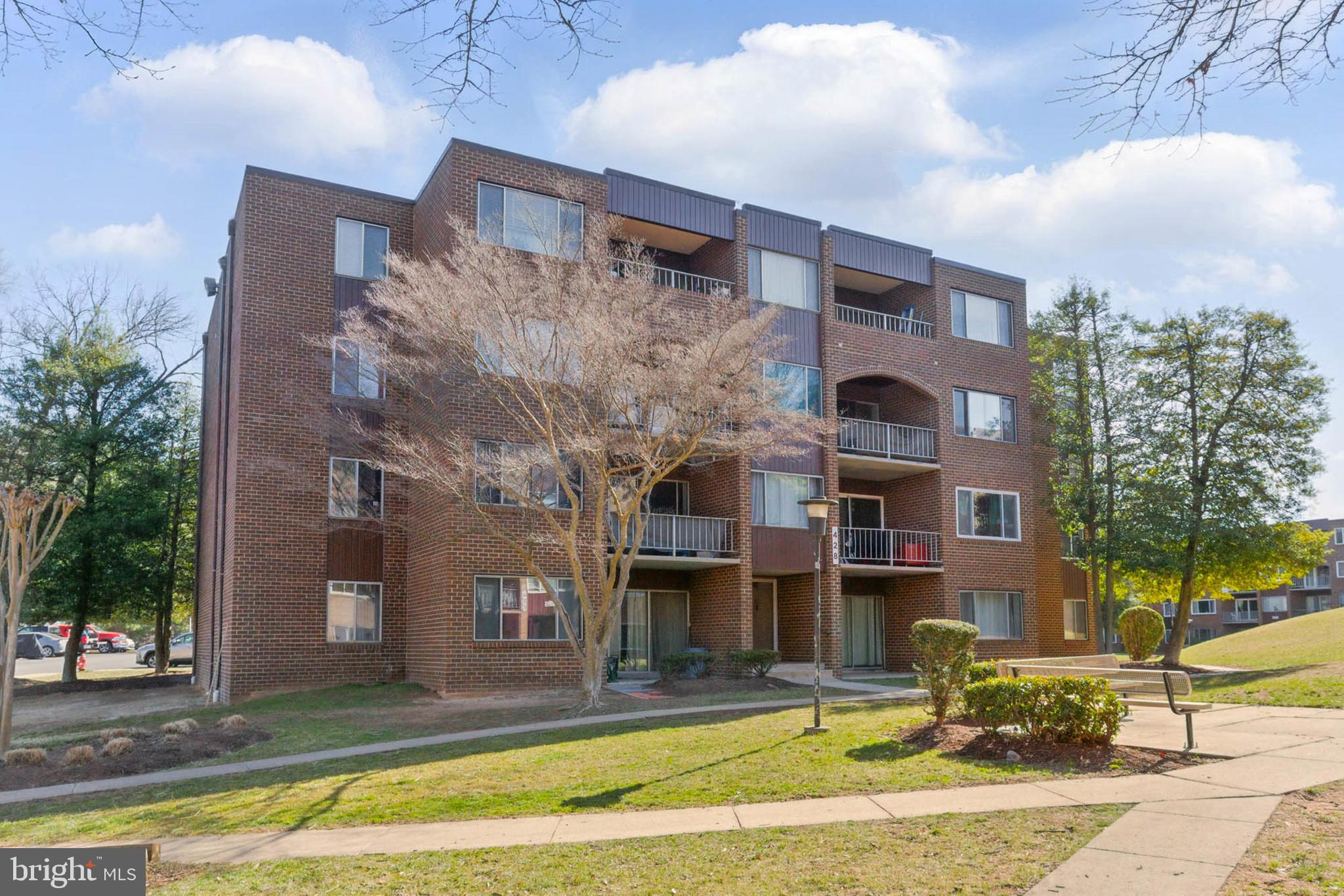 VILLA RIDGE CONDOMINIUM - Residential