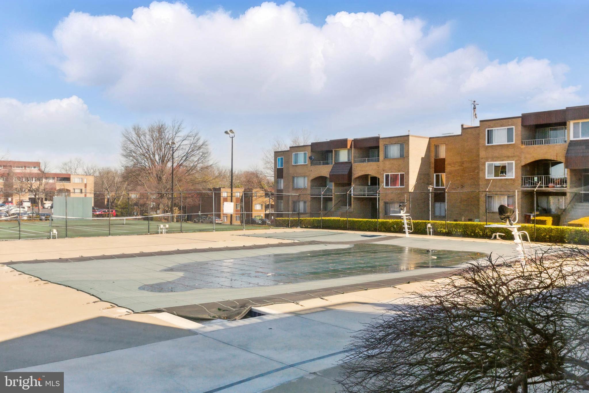 VILLA RIDGE CONDOMINIUM - Residential