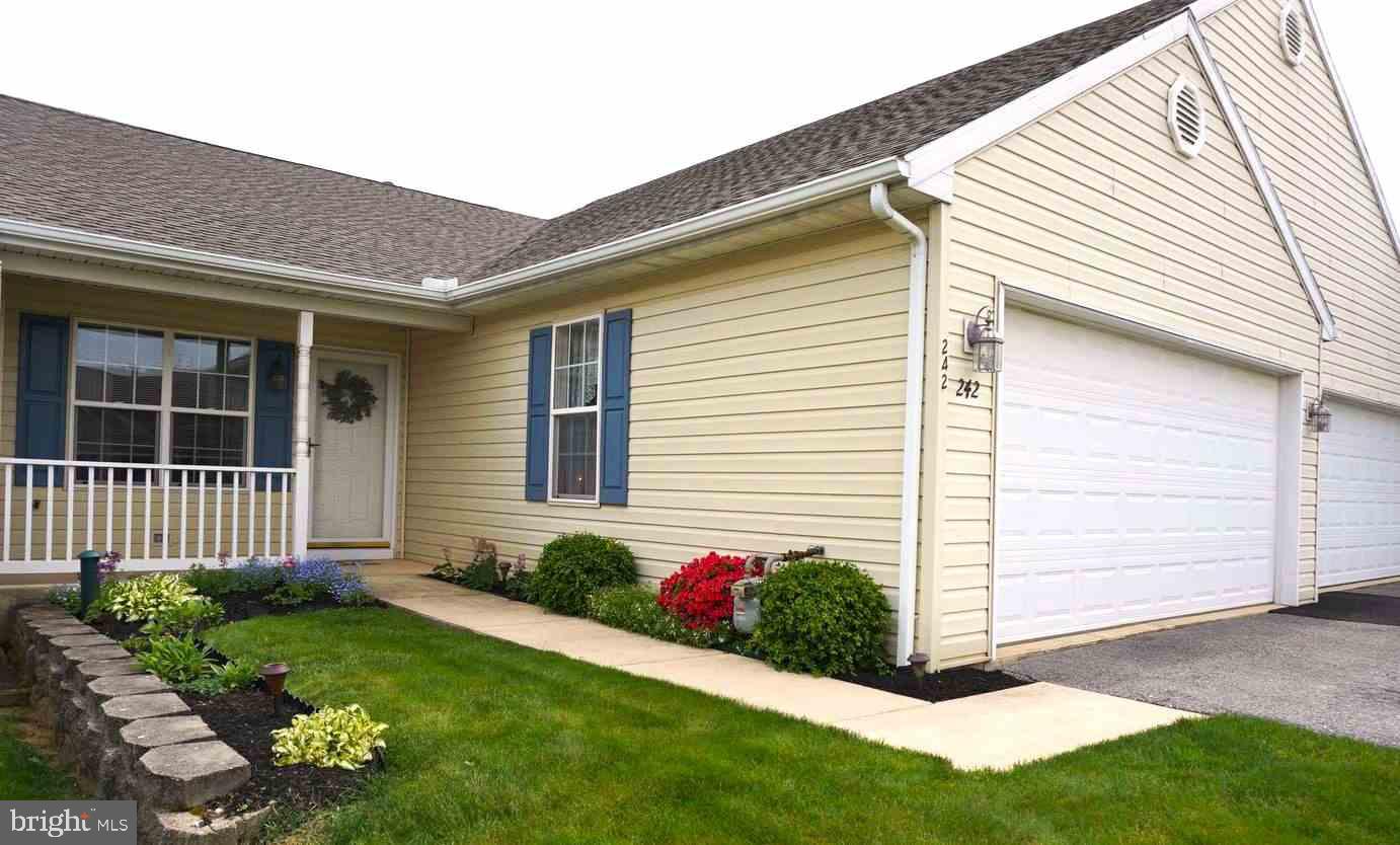 EQUINE MEADOWS - Residential