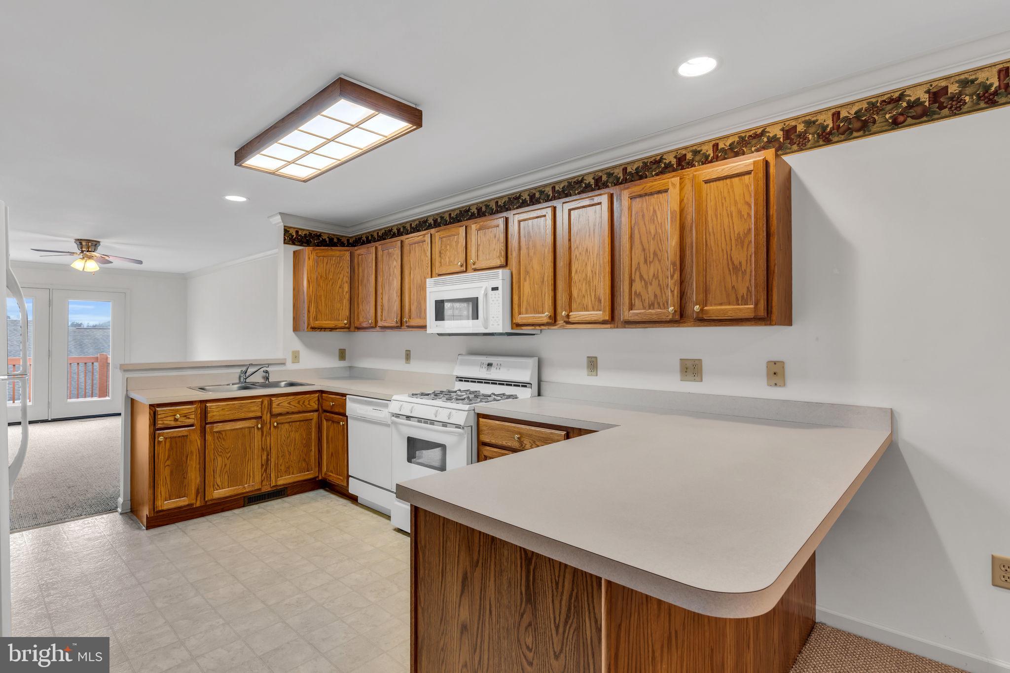 EQUINE MEADOWS - Residential