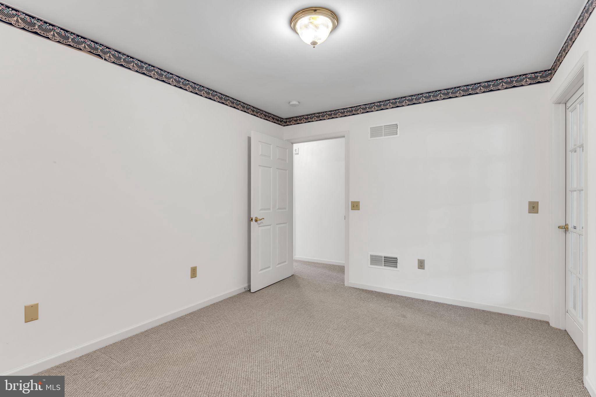 EQUINE MEADOWS - Residential