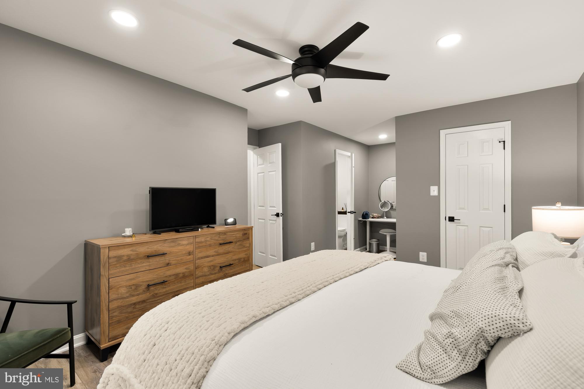 BRISTOL HOUSE - Residential