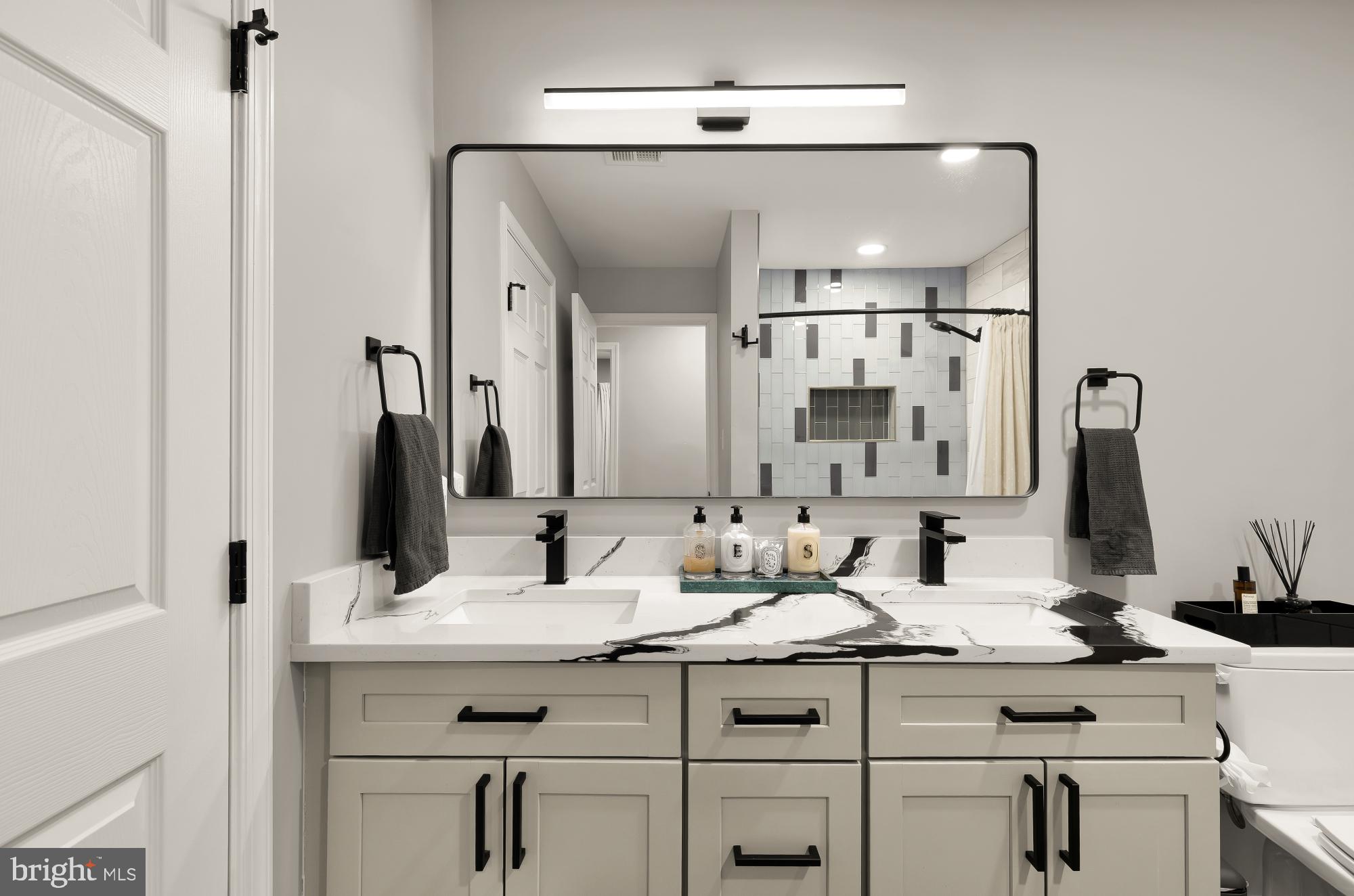 BRISTOL HOUSE - Residential