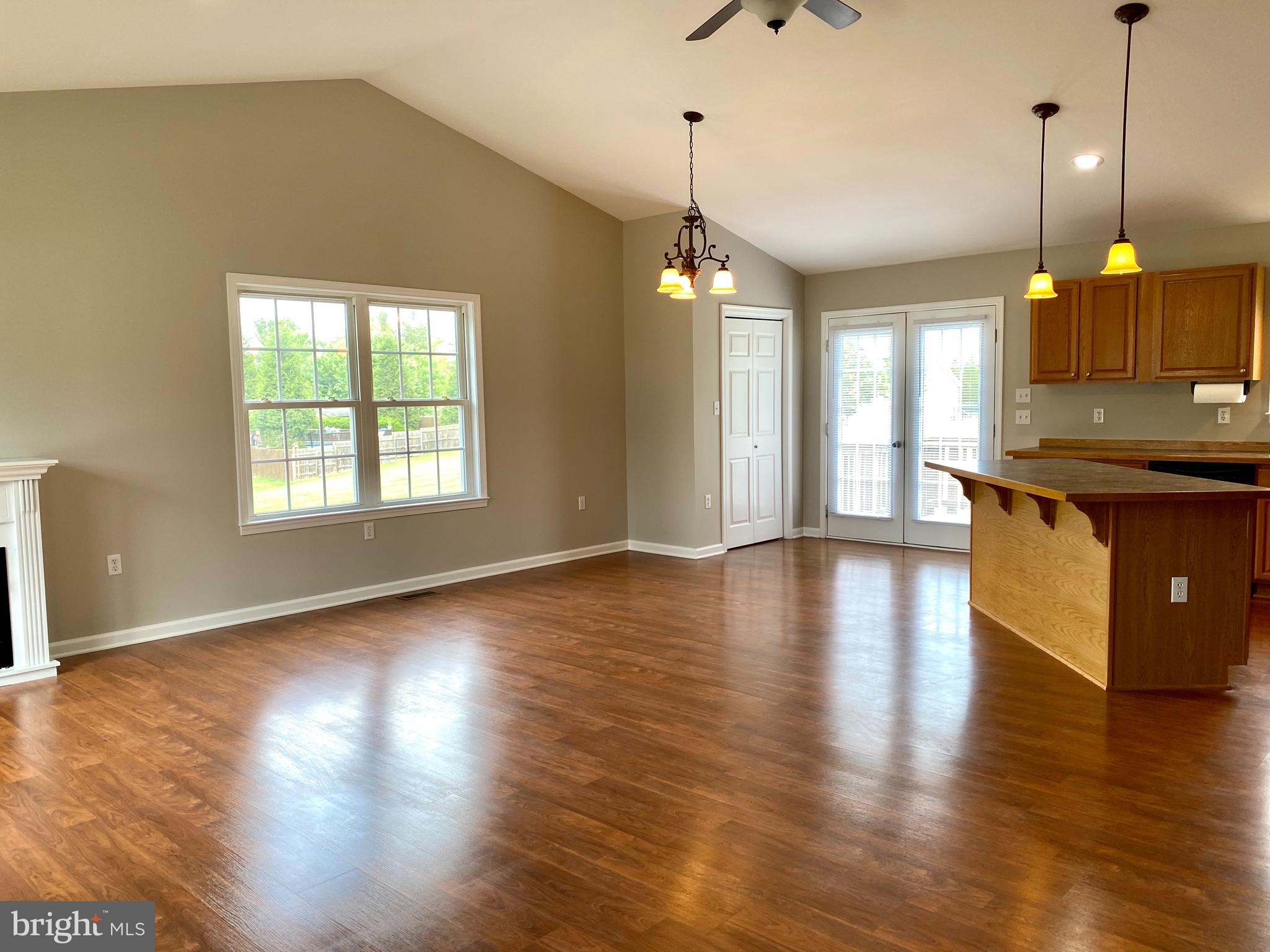 MASSANUTTEN VIEW - Residential Lease